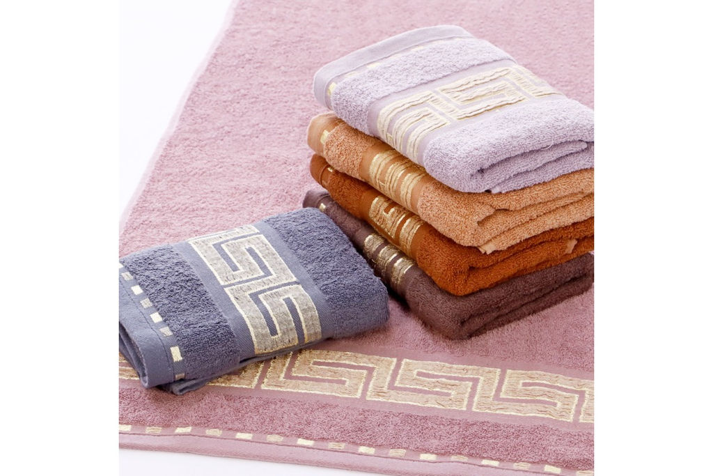 Полотенце махровое. Полотенце банное cherir 70*140. Полотенце махровое space сирень 70*130. Грязное полотенце. Лучшие махровые полотенца рейтинг.