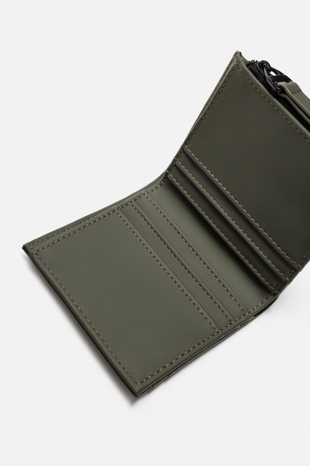 RUBBERISED WALLET WITH COIN PURSE - Zara фото 4
