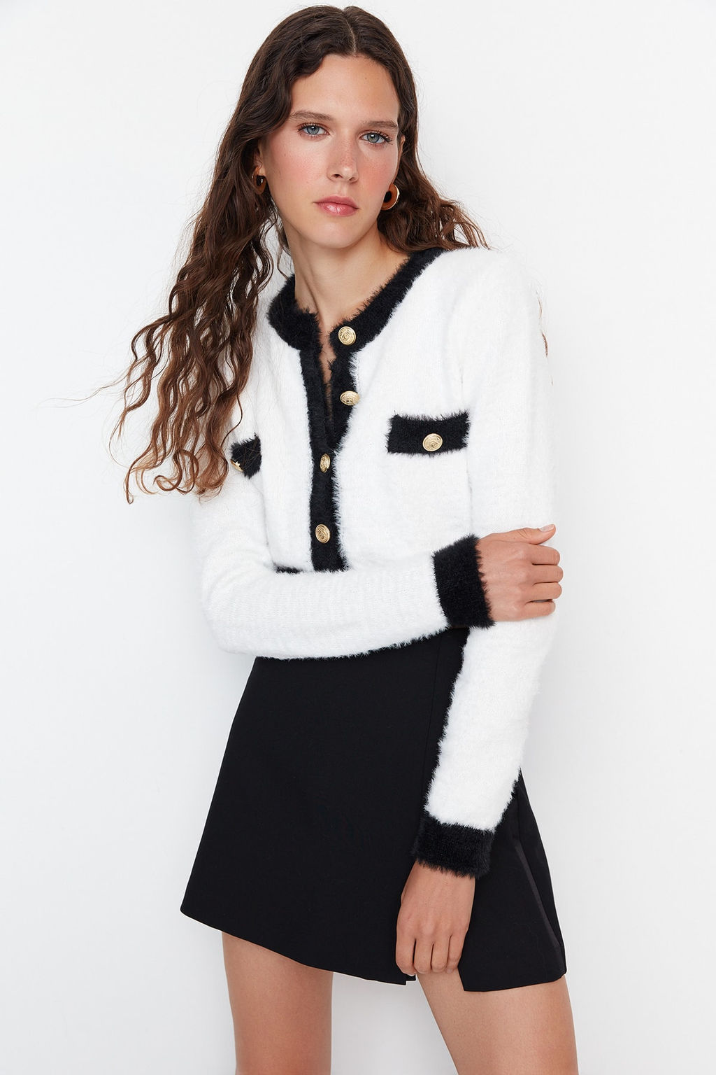 Ekru Crop Sakal/Tuylu Iplikli Ceket Gorunumlu Triko H?rka TWOAW23HI00549