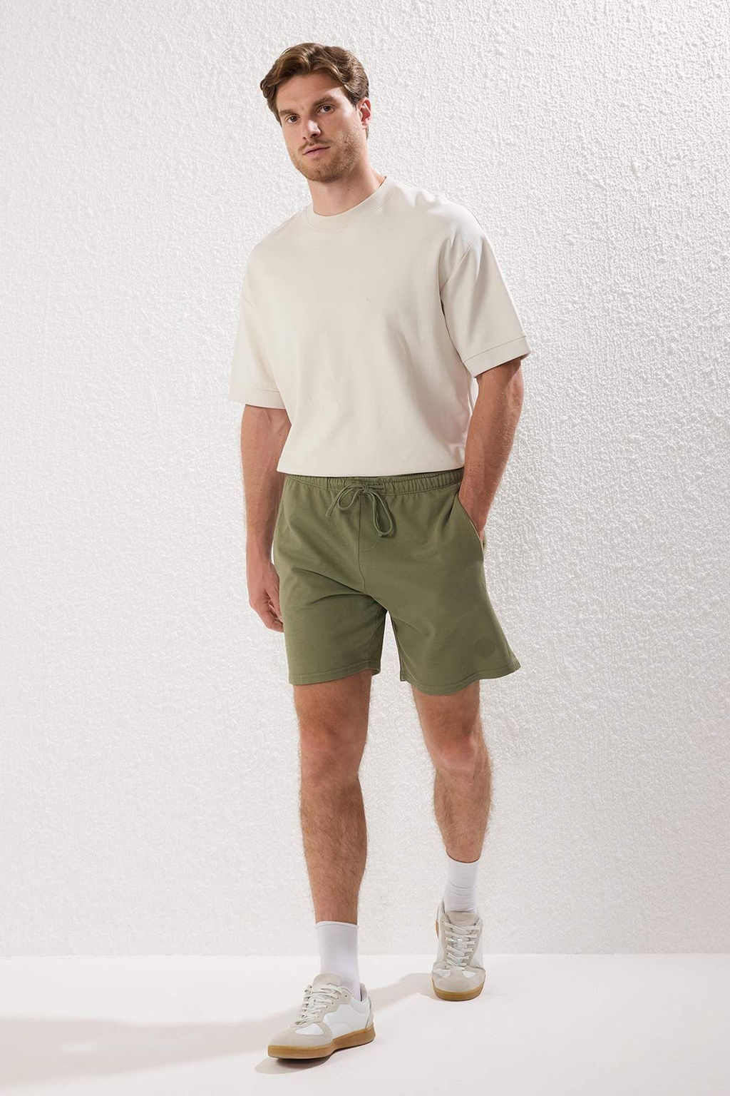 TRENDYOL MAN Haki Oversize/Genis Kesim Y?kama/Eskitme Gorunumlu %100 Pamuklu Sort & Bermuda TMNSS25SR00046 - Trendyolmilla фото 2