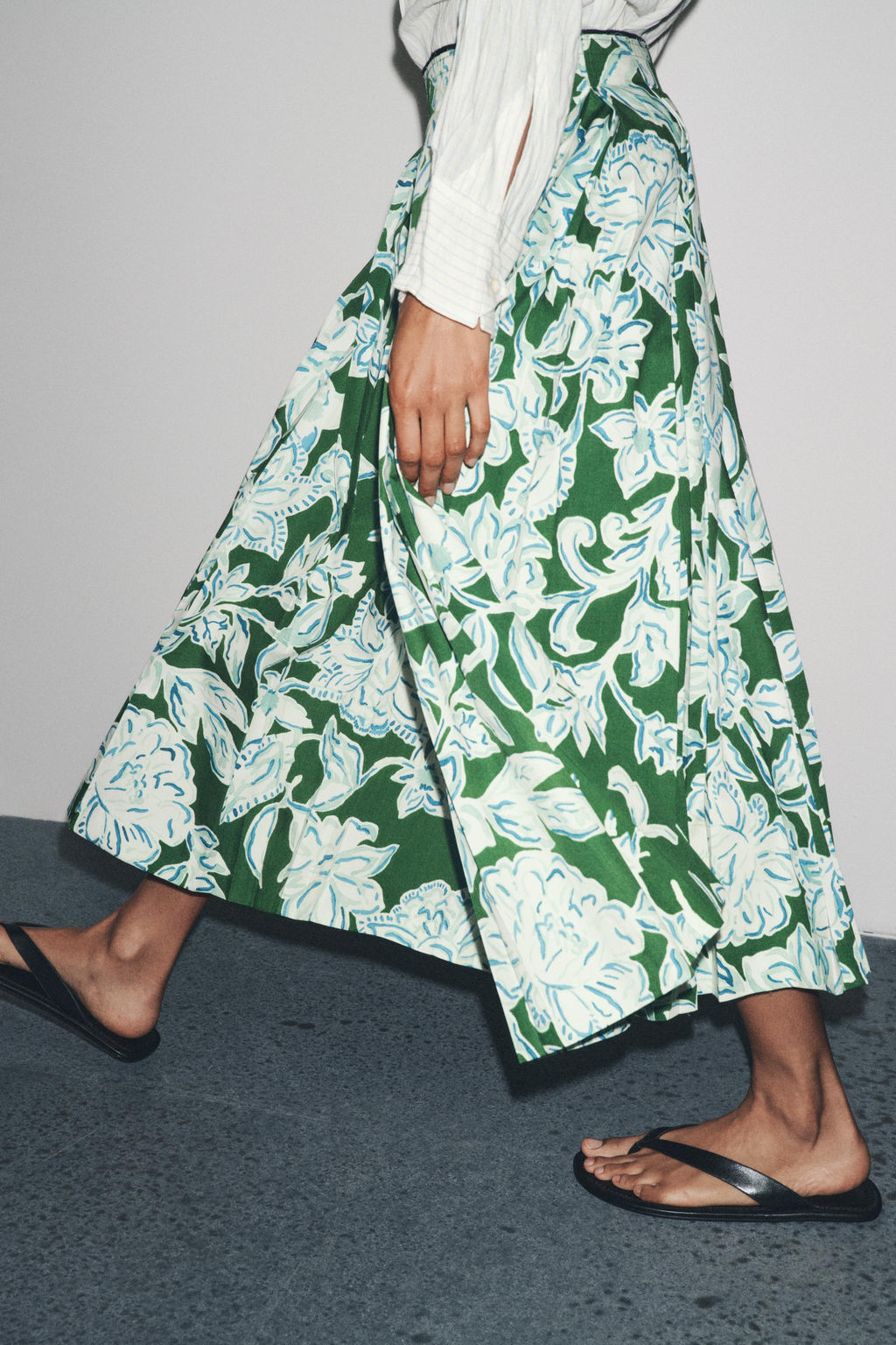 ZW COLLECTION PLEATED FLORAL SKIRT - Zara фото 10