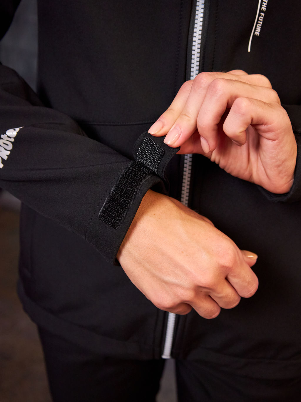 Женская мембранная куртка виндстоппер на флисе Azimuth Заря 124/23982_704 Черный  фото 20