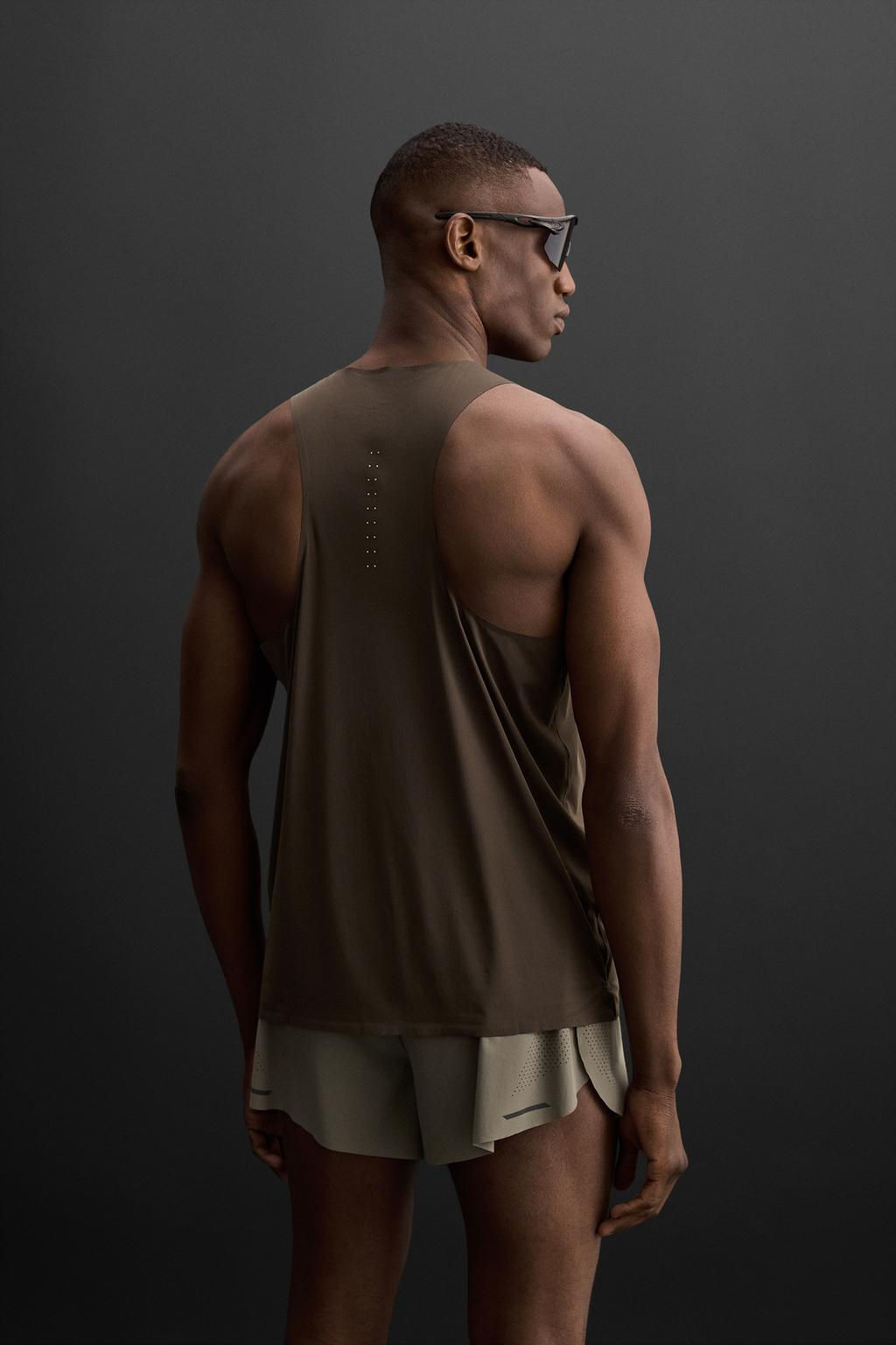 LIGHTWEIGHT TECHNICAL TANK TOP - Zara фото 3