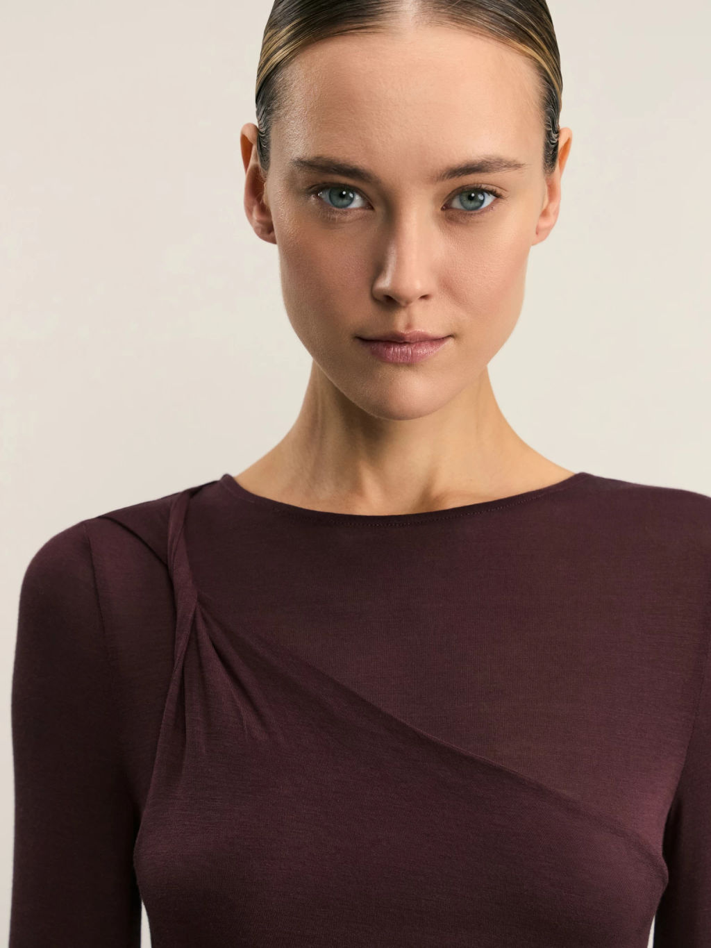 Лонгслив с декоративным узлом / Zarina  фото 6