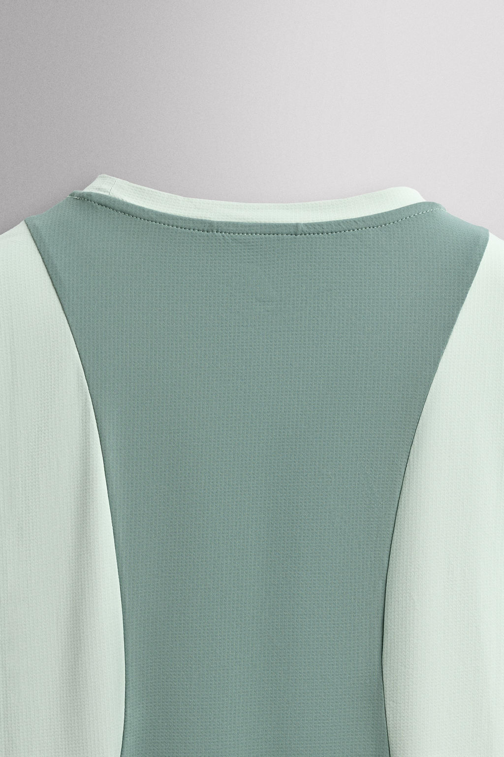 TECHNICAL COLOUR BLOCK T-SHIRT - Zara фото 10