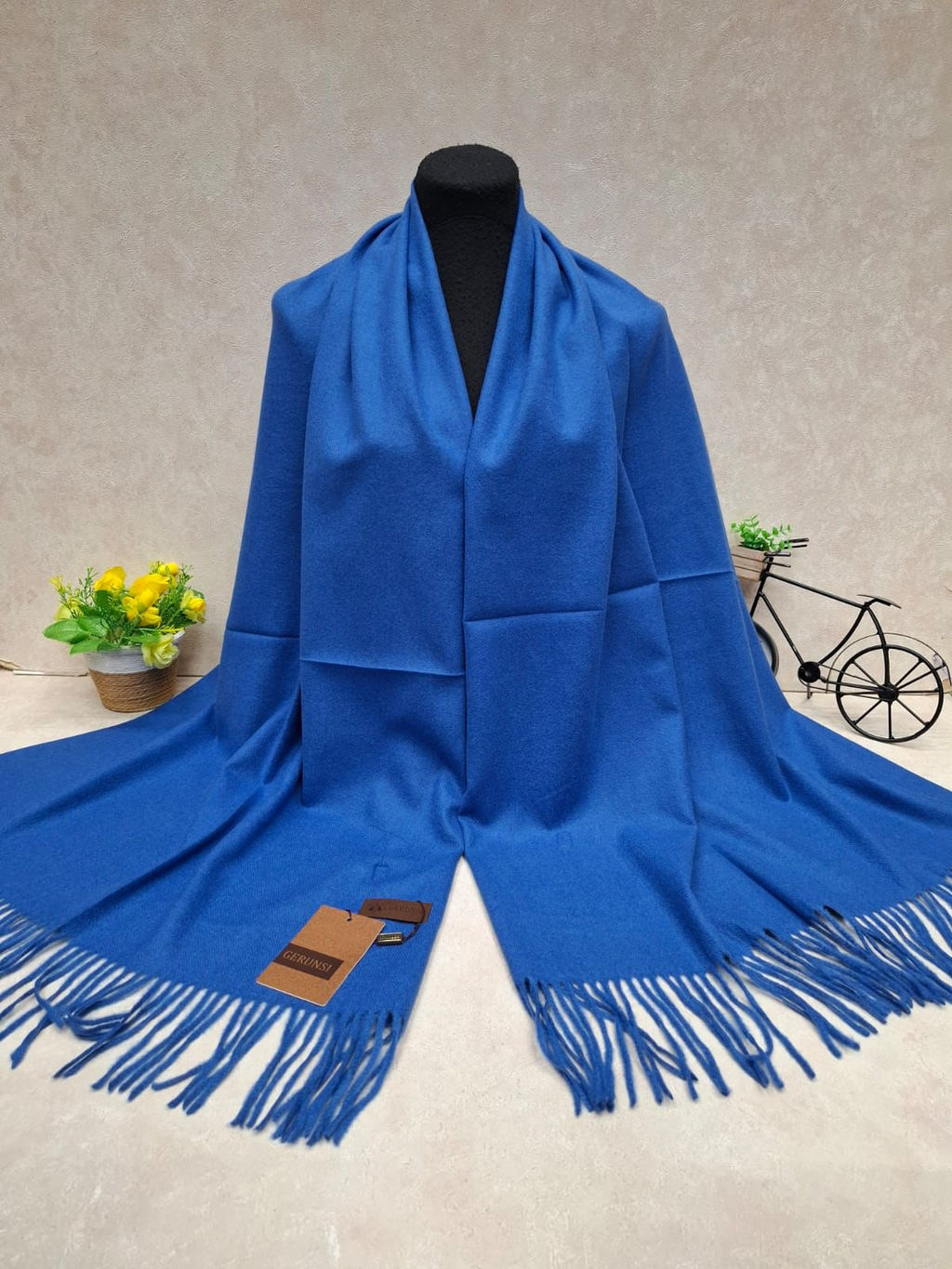 Тёплый палантин, цвет синий