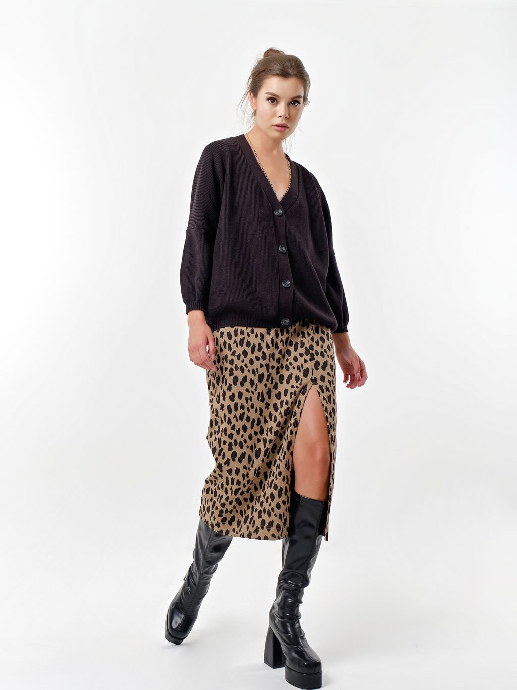 Джемпер вязаный оверсайз на пуговицах из хлопка черный