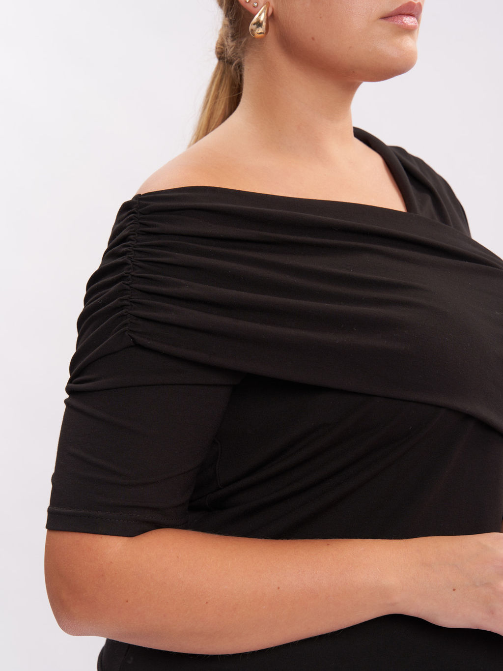 Блузка с драпировкой FU00703BLK01 - Артесса фото 4