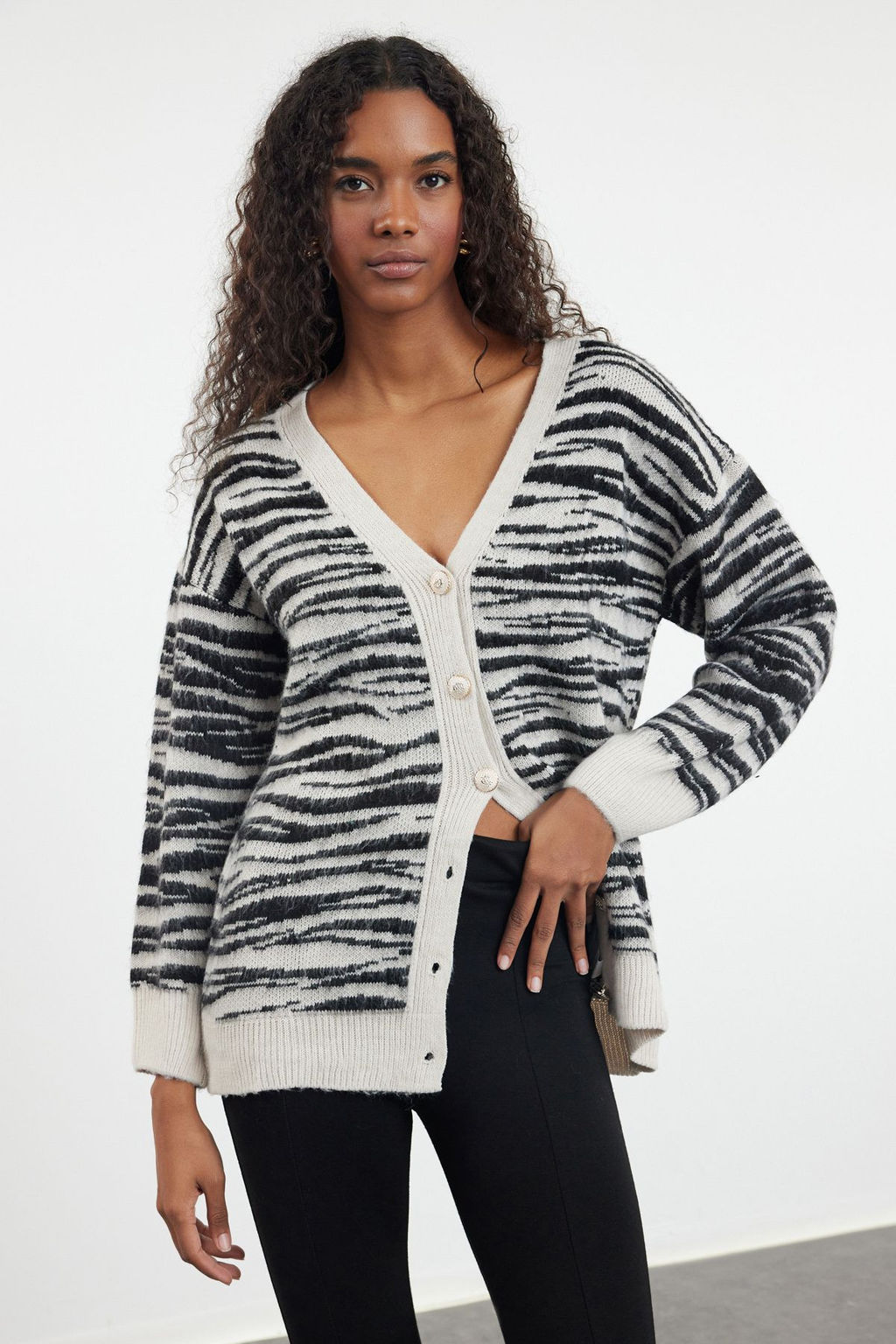 Siyah Yumusak Dokulu Zebra Desenli Triko H?rka TWOAW25HI00239 - Trendyolmilla фото 9