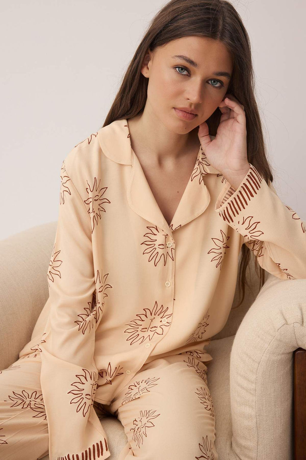 Koyu Bej Gunes Desenli Viskon Dokuma Pijama Tak?m? THMAW25PT00034