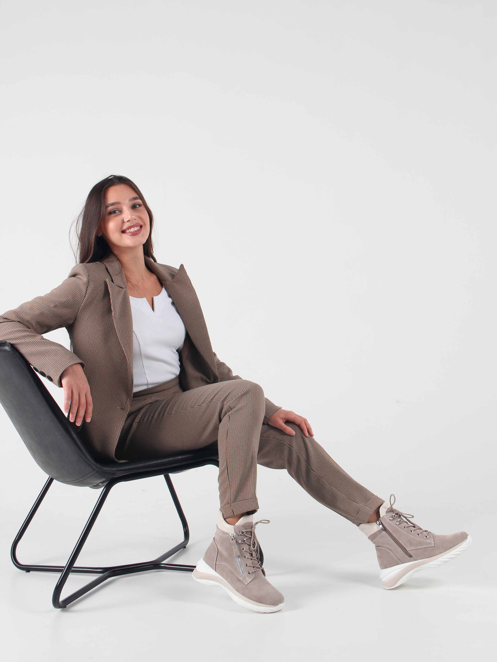 Ботинки 261.uno2w. каменный замша/Байка