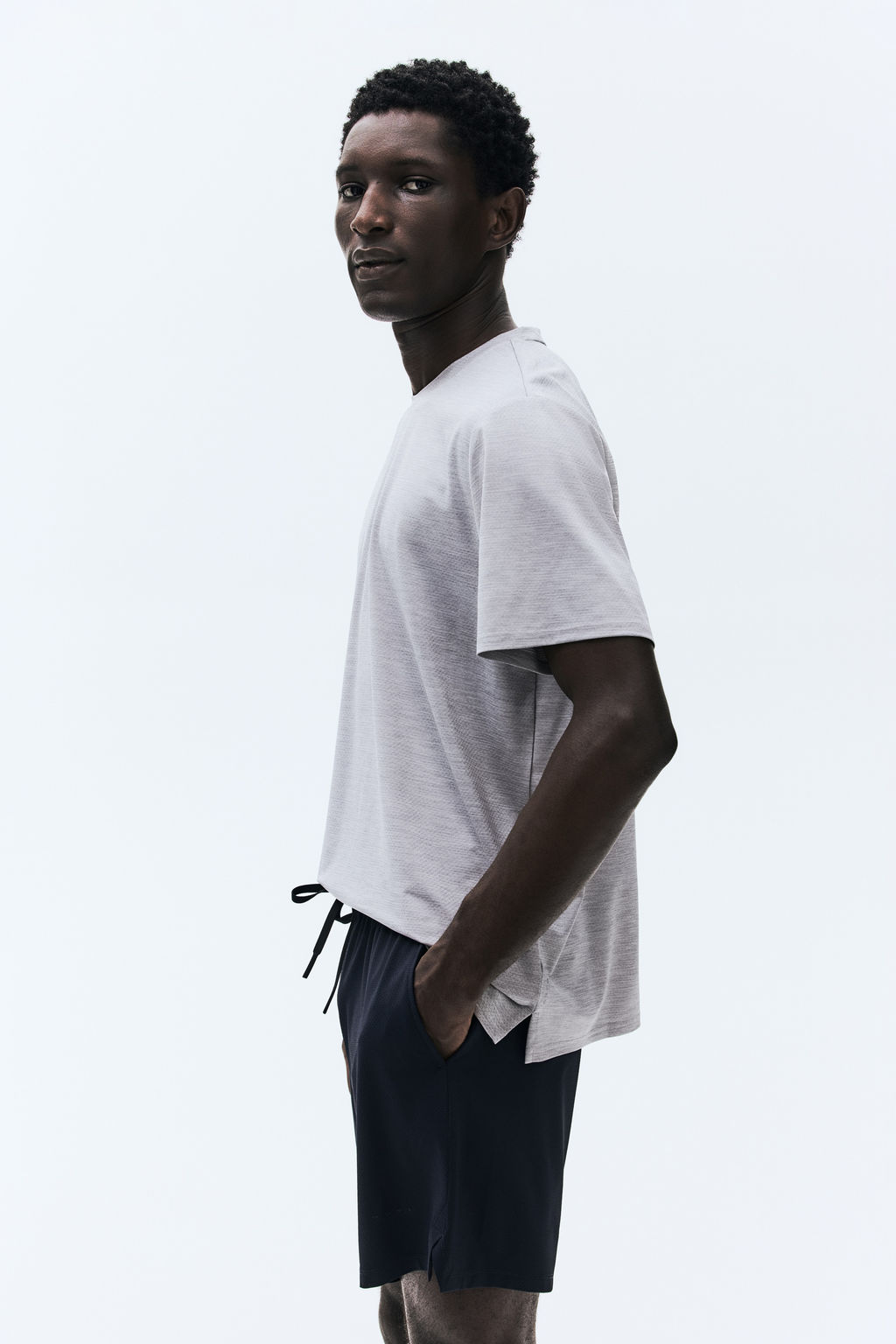 Pantal?n corto de deporte con DryMove - H&m фото 11