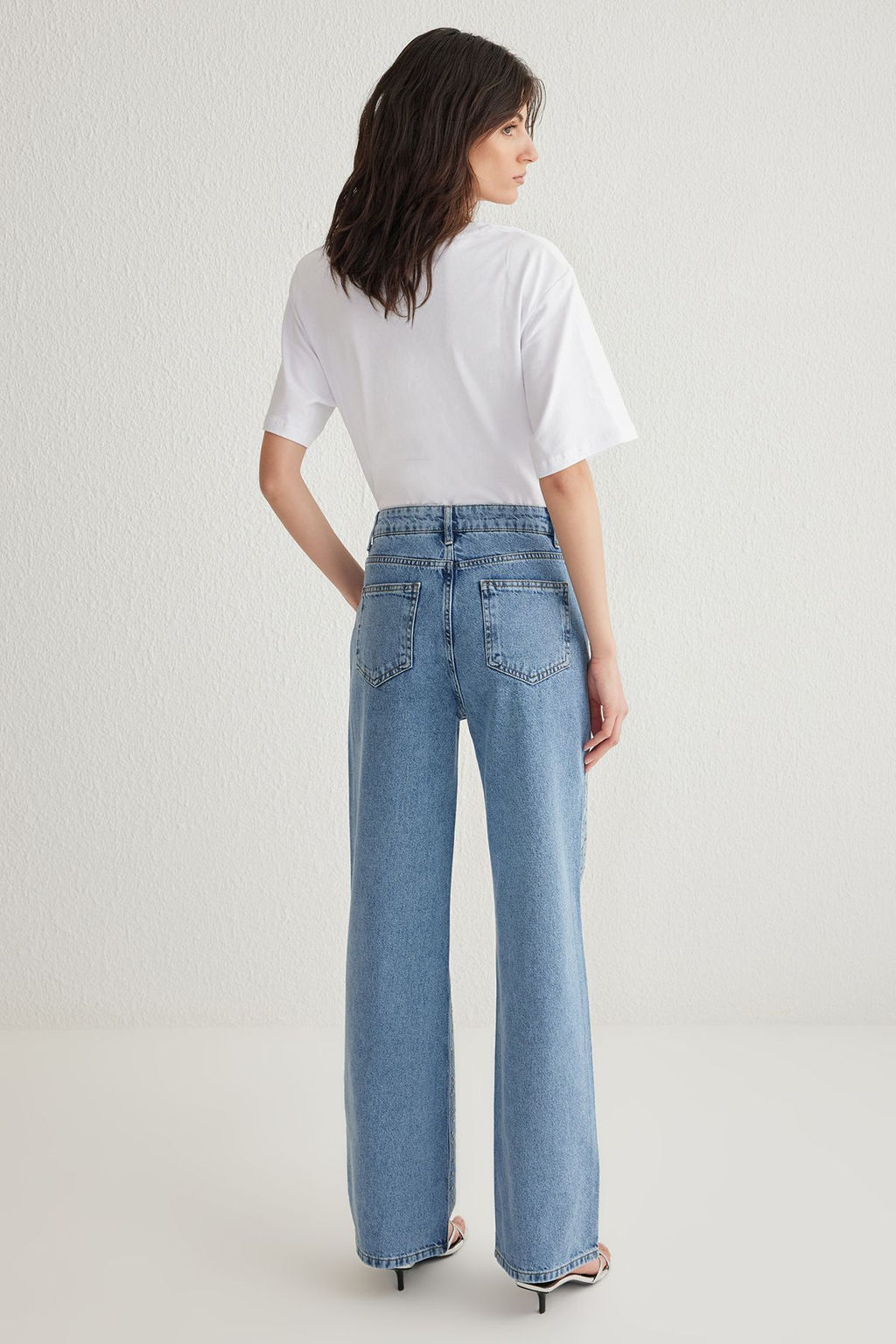 Mavi Tasl? Yuksek Bel Wide Leg Jeans TWOSS25JE00020 - Trendyolmilla фото 5