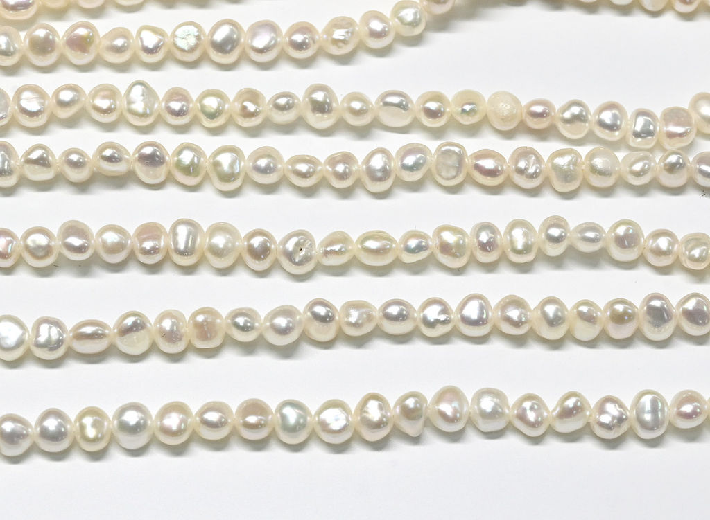 Бусины жемчуг овал 4*3мм цвет белый, 36см, 110 бусин Радуга камня