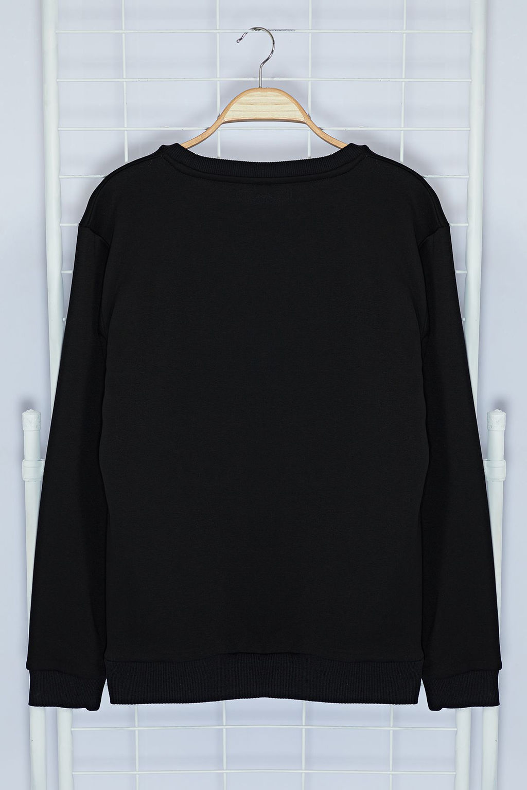 Siyah Regular/Normal Kesim Dokulu Panel Detayl? Basic Sweatshirt TMNAW25SW00149