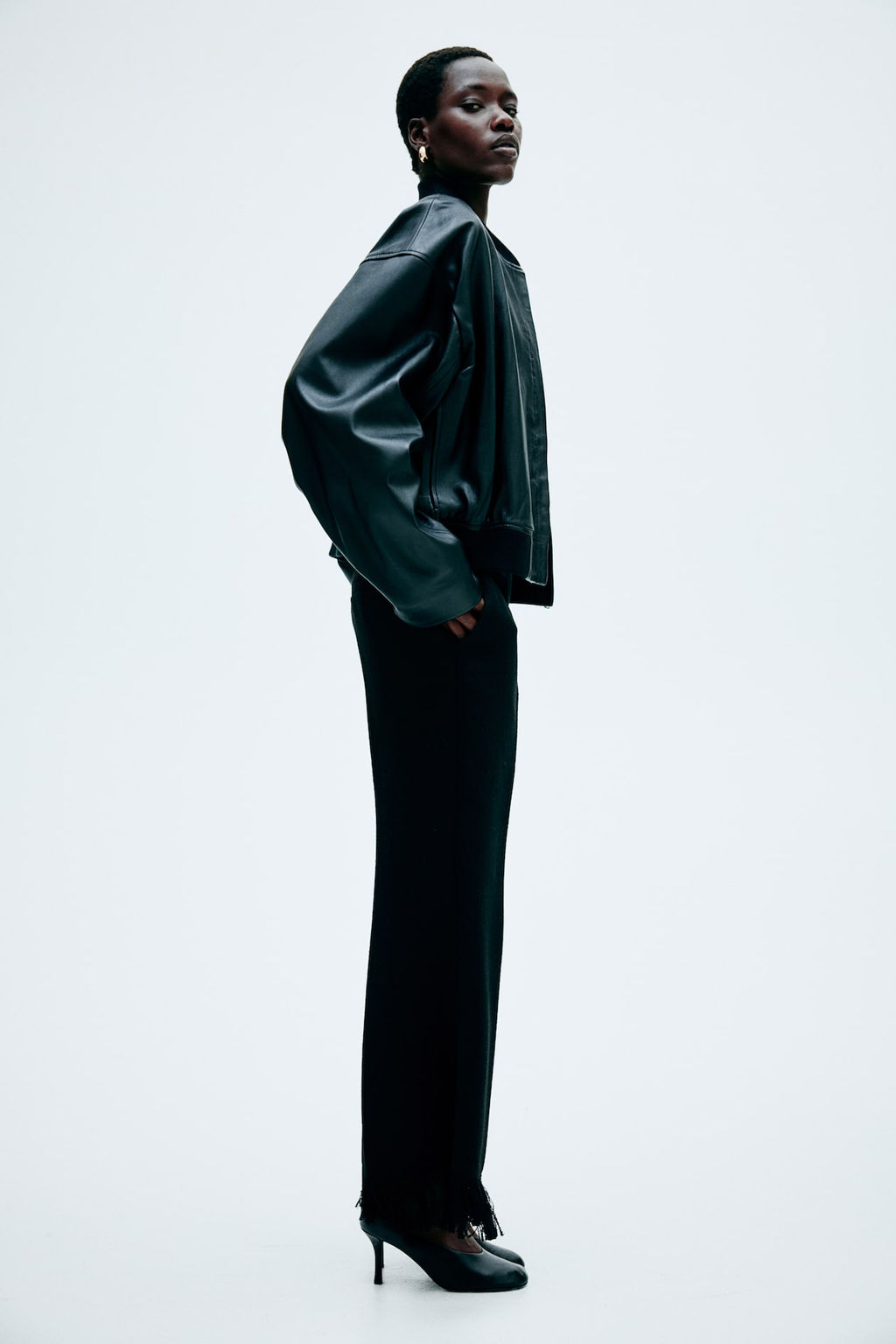 Pantalon con acabado desflecado - H&m фото 5