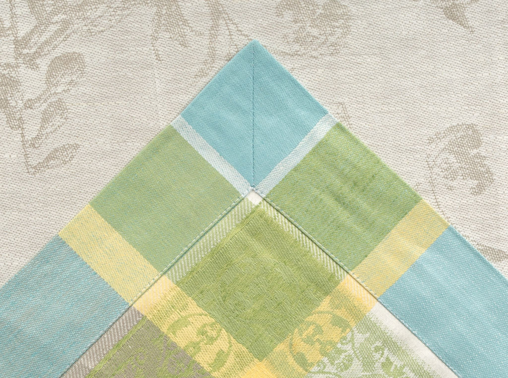 03с34 ЯК Скатерть 178*320 "Зайчики" цв. цветной