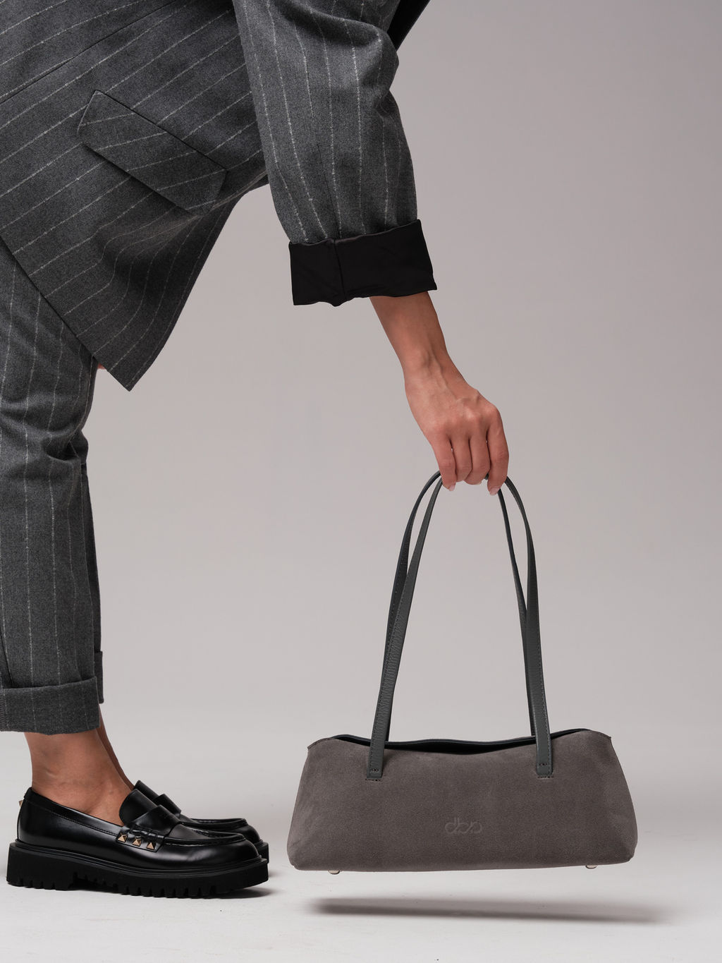 Замшевая сумка Raduy DBR 31127 серый замок  фото 5