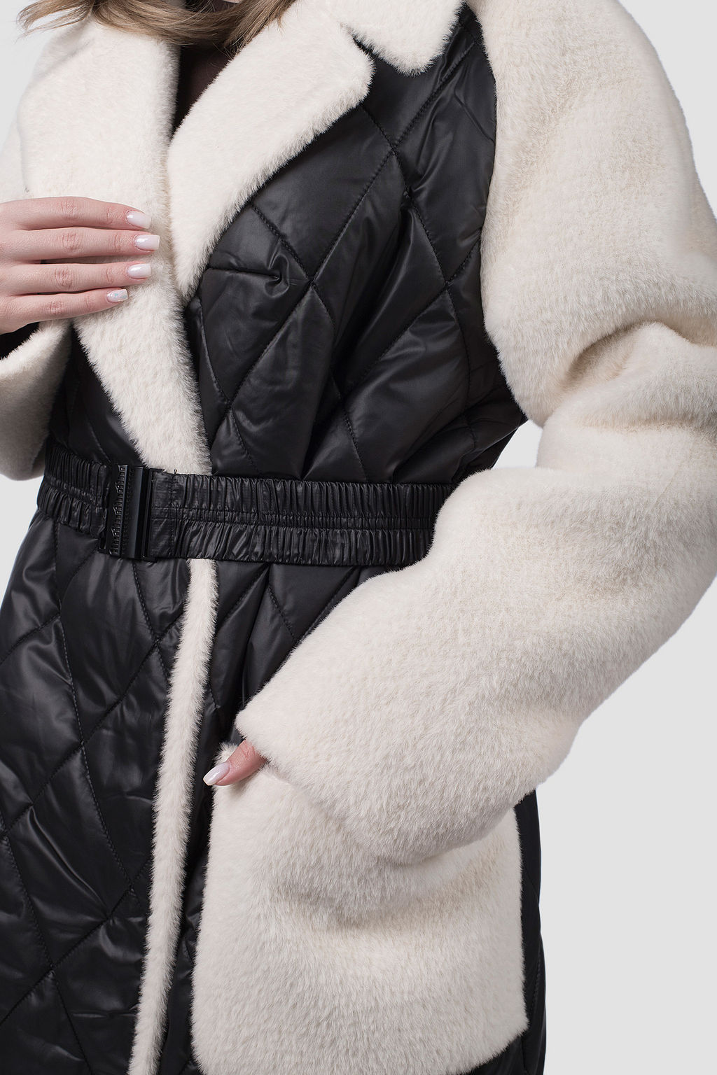 02-3295 Пальто женское утепленное (пояс)