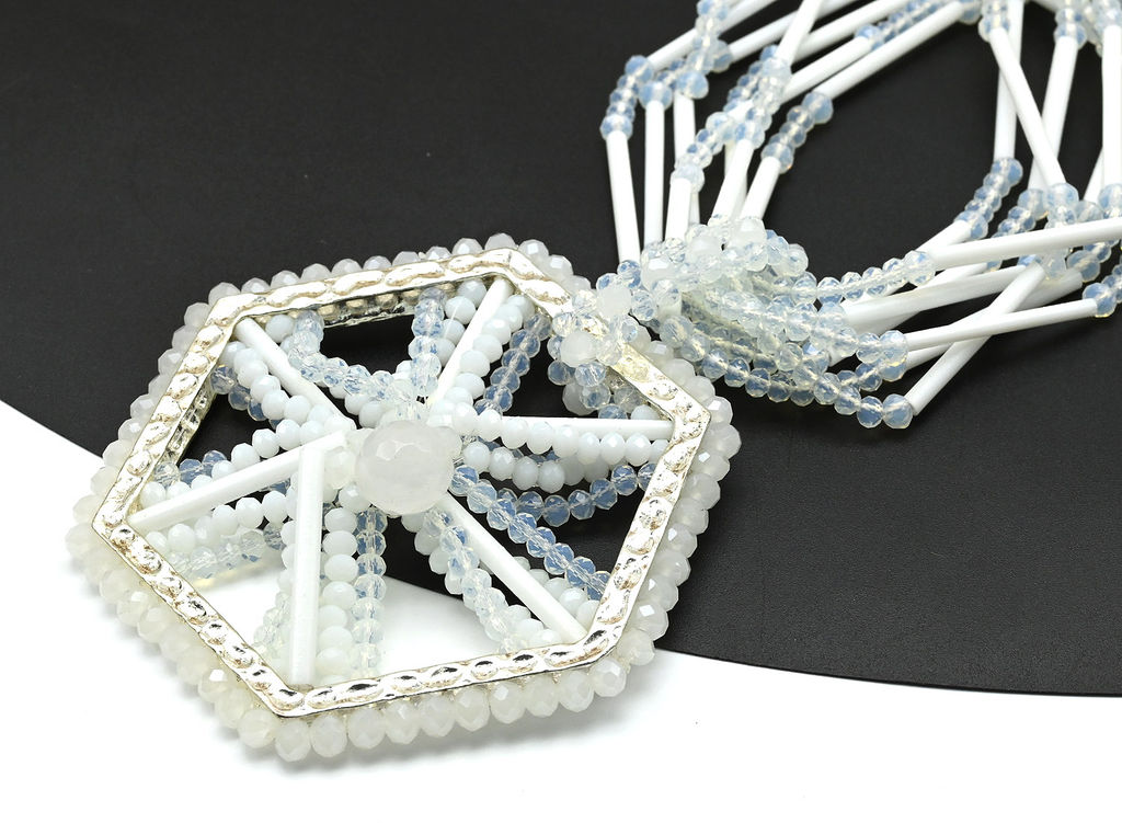 Белые бусы из чешского стекла с подвеской 7нитей, 47см