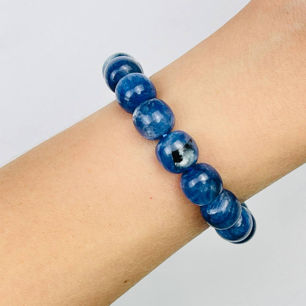 Браслет из Кианита