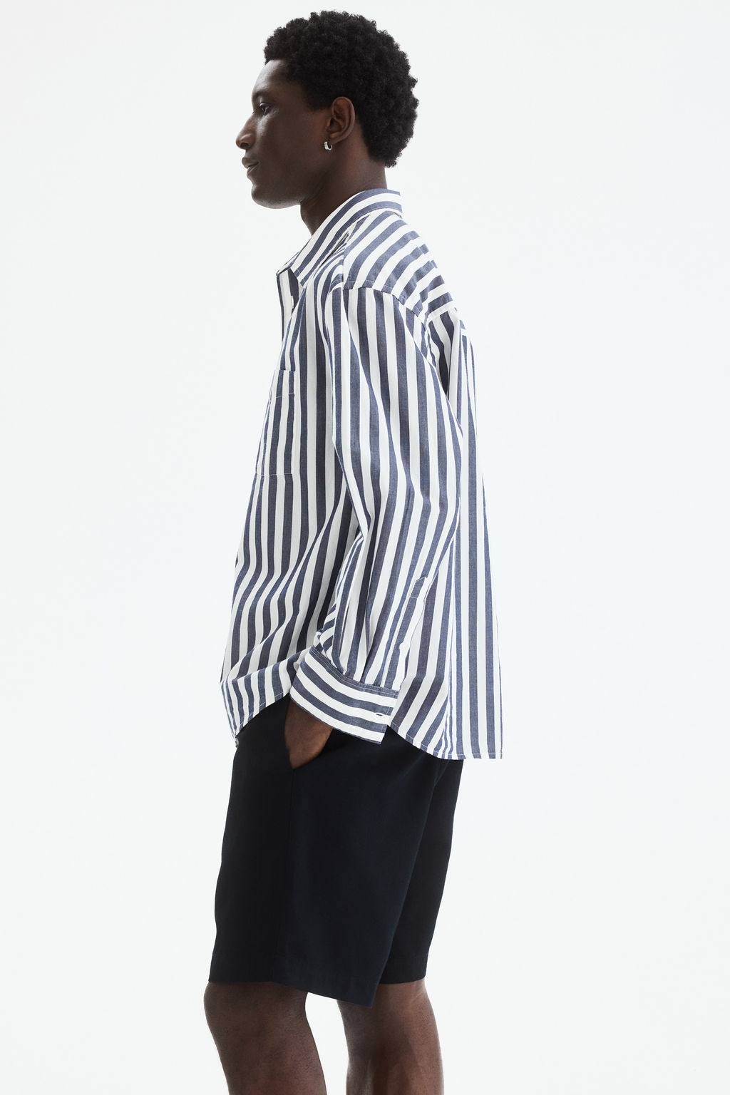 Pantal?n corto en mezcla de lino Relaxed Fit - H&m фото 6