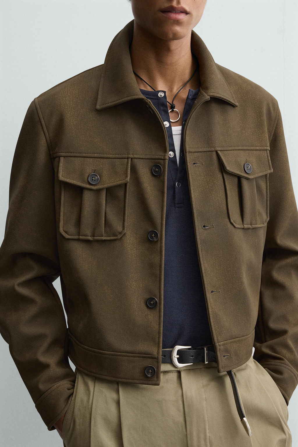 CAZADORA CROPPED FIT EFECTO PIEL / Aceite - Zara фото 6