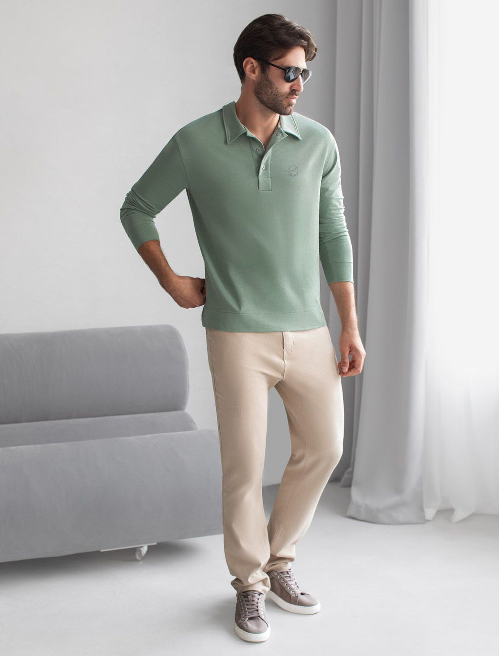 Лонгслив с воротником поло на пуговицах из премиального хлопка с эластаном