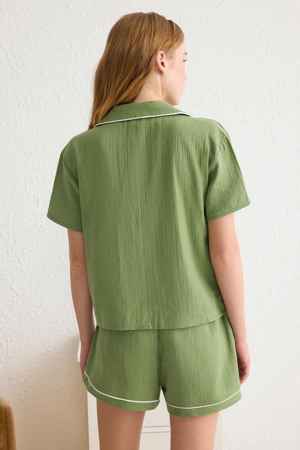 Trendyolmilla Ac?k Yesil %100 Pamuklu Biyeli Muslin Sortlu Dokuma Pijama Tak?m? THMSS25PT00045  фото 5