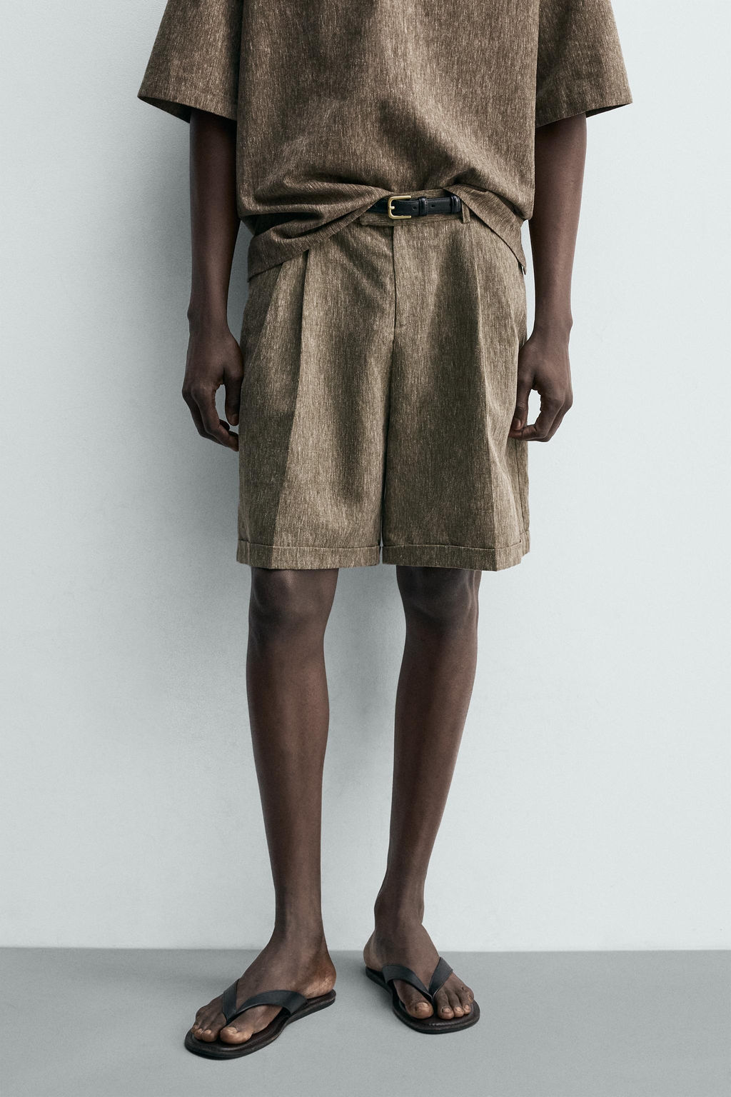 BERMUDA RELAXED FIT PLIEGUES / Khaki