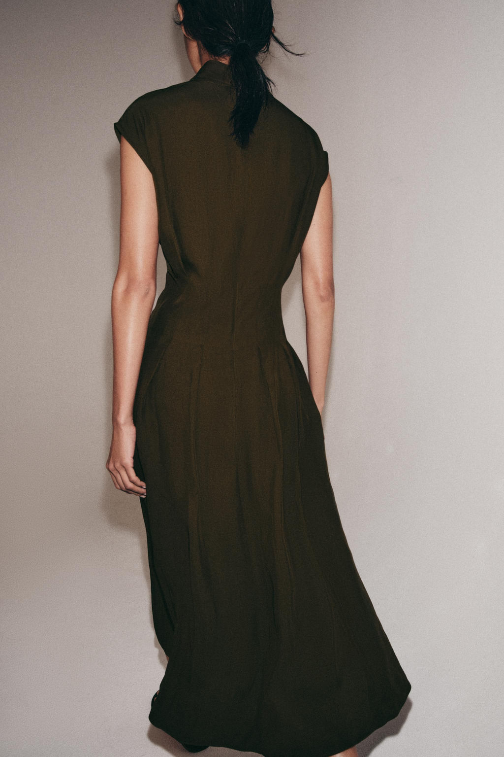 VESTIDO MIDI LAZADAS ZW COLLECTION / Khaki - Zara фото 3