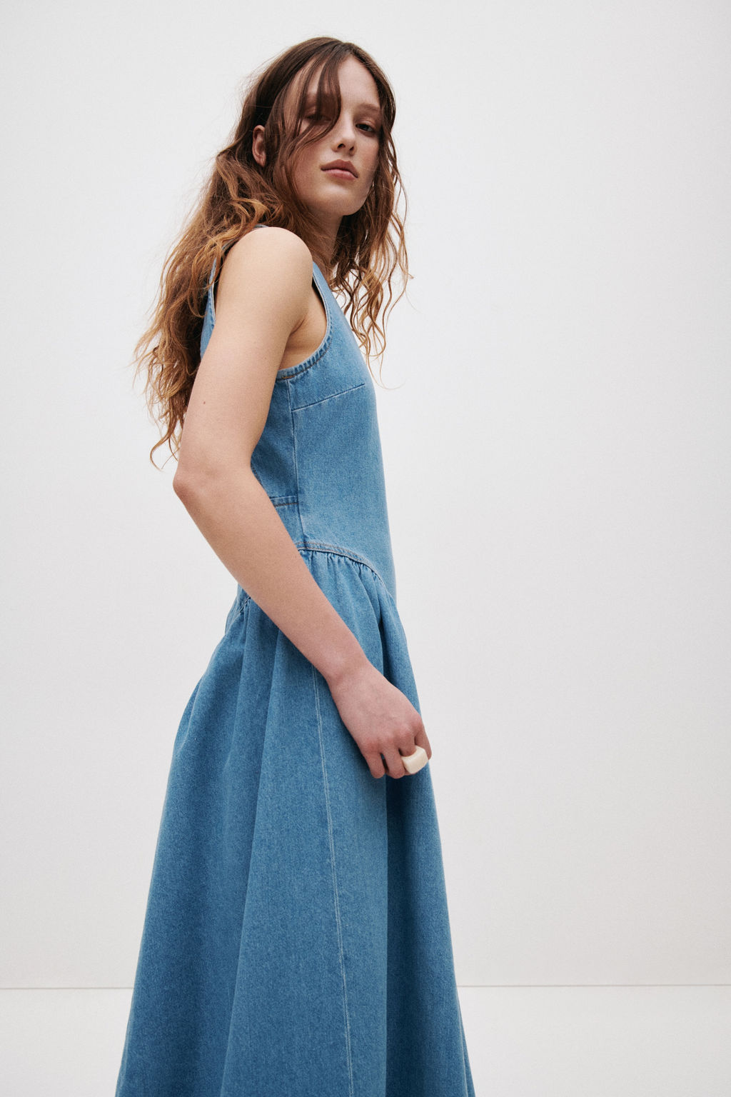 Vestido denim con espalda descubierta - H&m фото 3