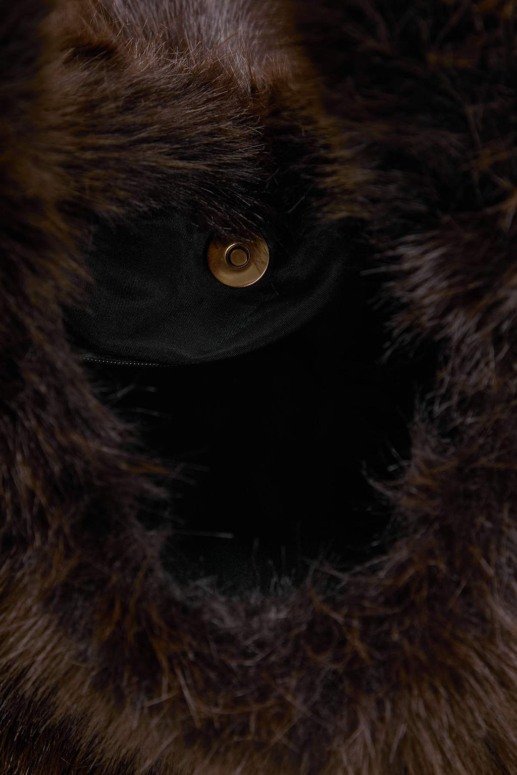 Koyu Kahverengi Metal Halka Detayl? Suni Kurk Kad?n Omuz ve El cantas? TAKAW26OC00085