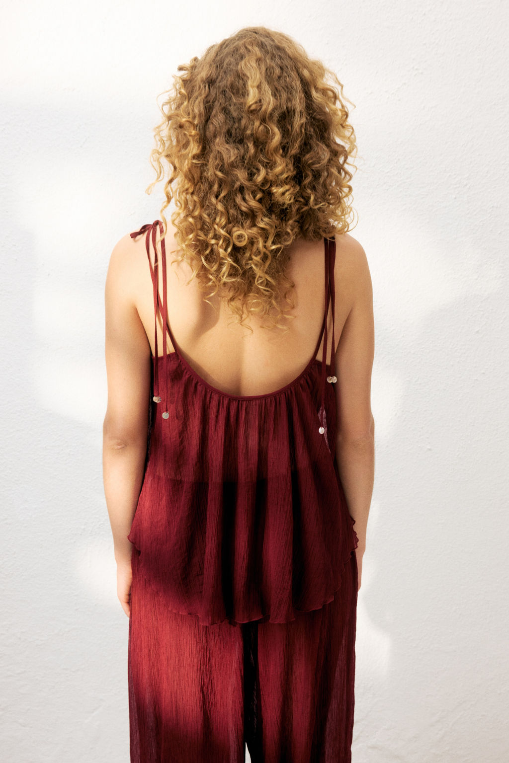 Top playero efecto arrugado con tirantes de lazo - H&m фото 4
