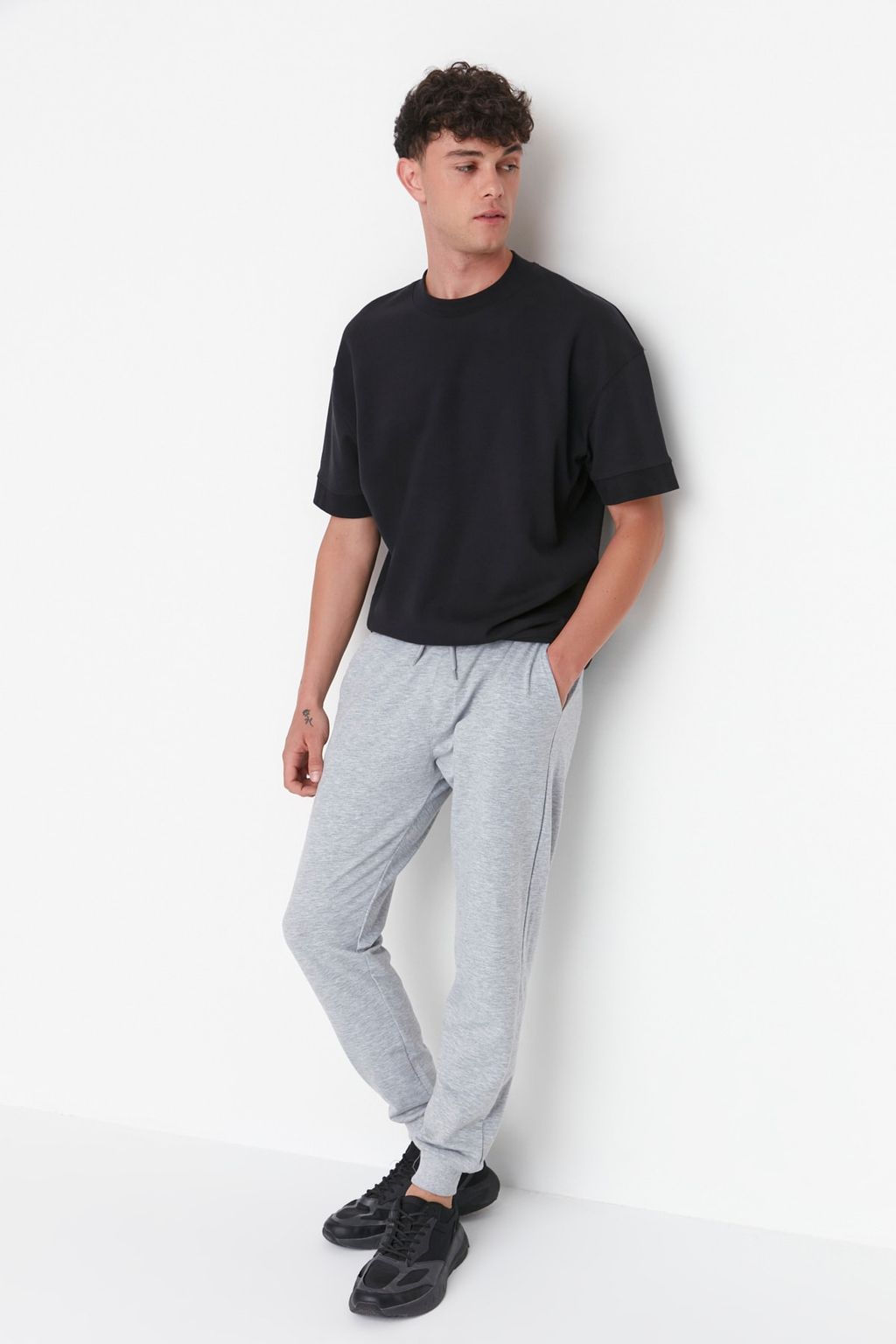 TRENDYOL MAN Siyah Basic Regular/Normal Kesim Lastik Paca Jogger Esofman Alt? TMNSS20EA0053 - Trendyolmilla фото 2