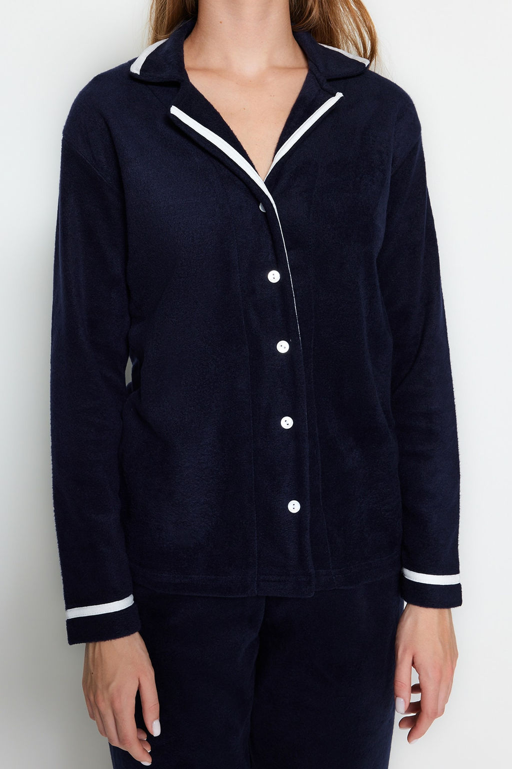 Trendyolmilla Pudra Biye Detayl? Uyku Bantl? Polar Kal?n K?sl?k Orme Pijama Tak?m? THMAW22PT0357