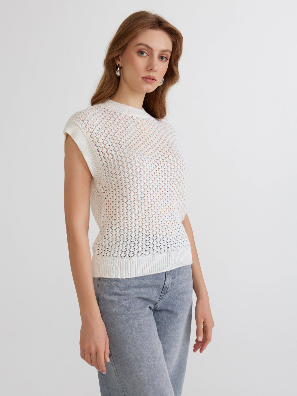 CONTE LDK2458 Жилет женский ecru