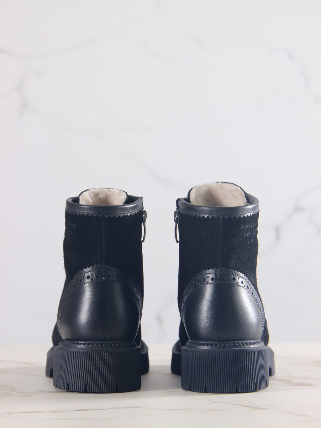 Ботинки 319.taskanabl.Черная замша+черный/байка