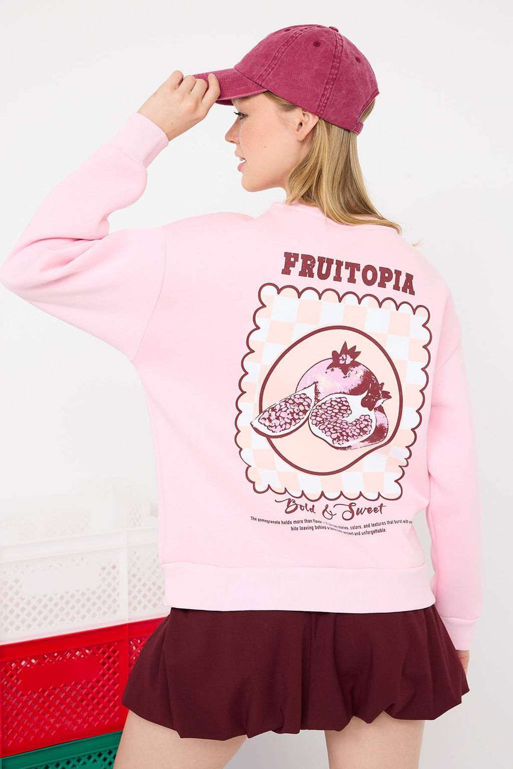 Ac?k Pembe S?rt ve On Meyve Bask?l? Oversize/Genis Kesim Orme Sweatshirt TWOAW26SW00128 - Trendyolmilla фото 2