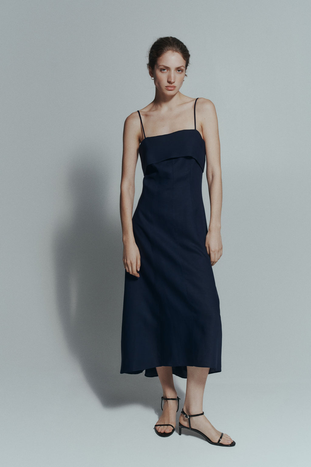Vestido en mezcla de lino con tirantes espagueti - H&m фото 4