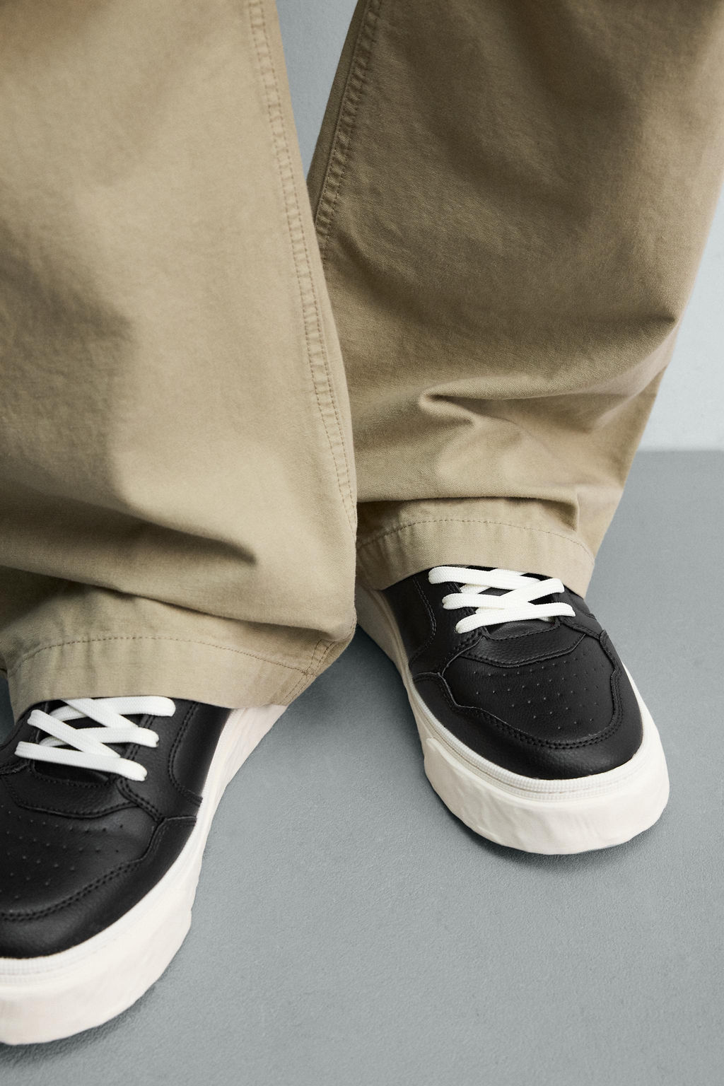 ZAPATILLA VOLUMEN / Negro