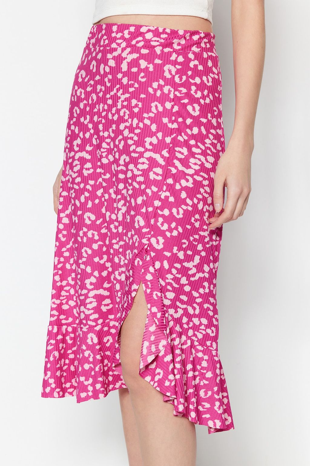 TRENDYOLMILLA K?rm?z? Bask?l? Buzgu Detayl? ve Volanl? Yuksek Bel Esnek Etek TWOSS21ET0029 фото 4