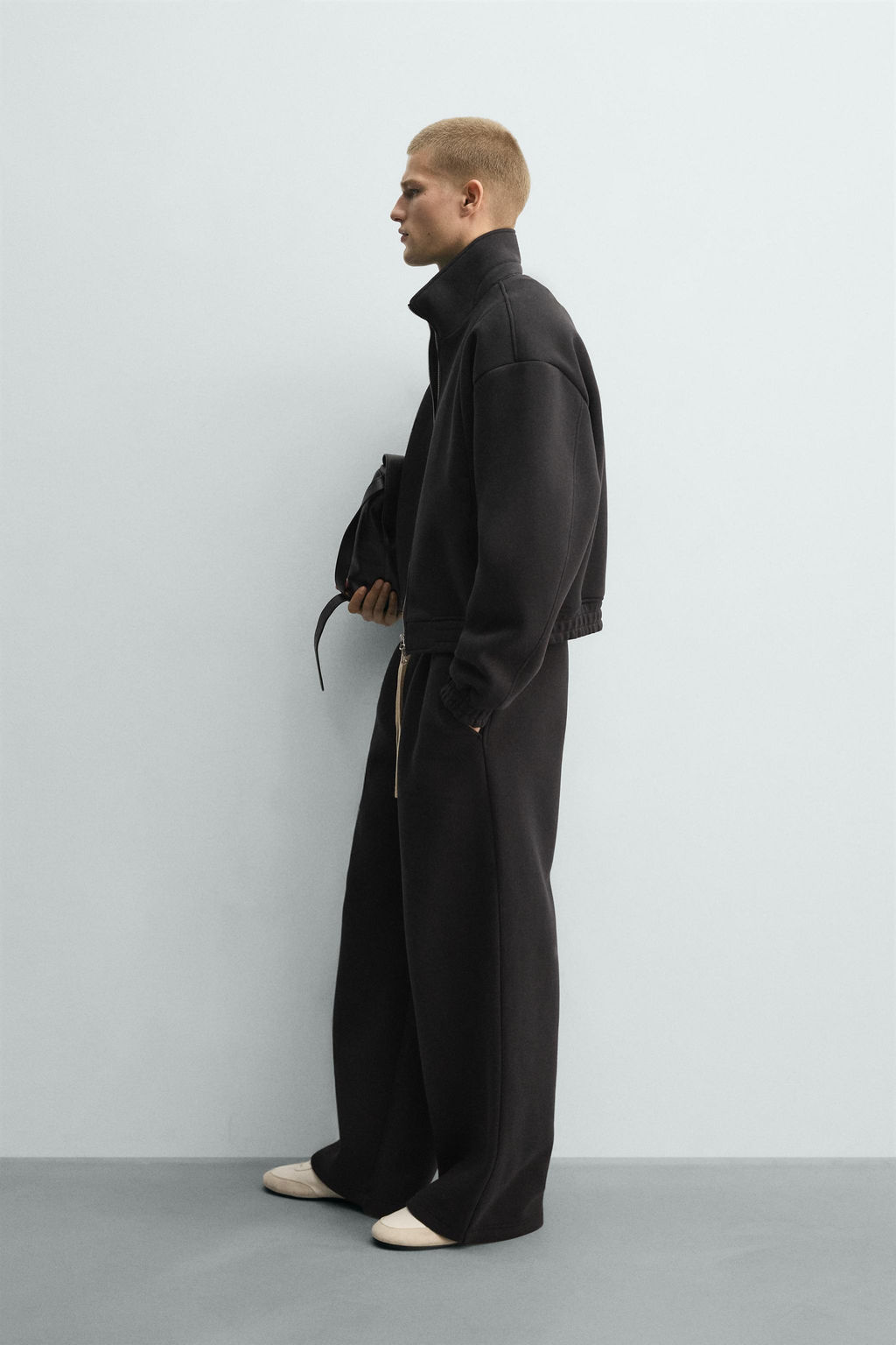 CAZADORA T?CNICA CROPPED FIT / Negro - Zara фото 4