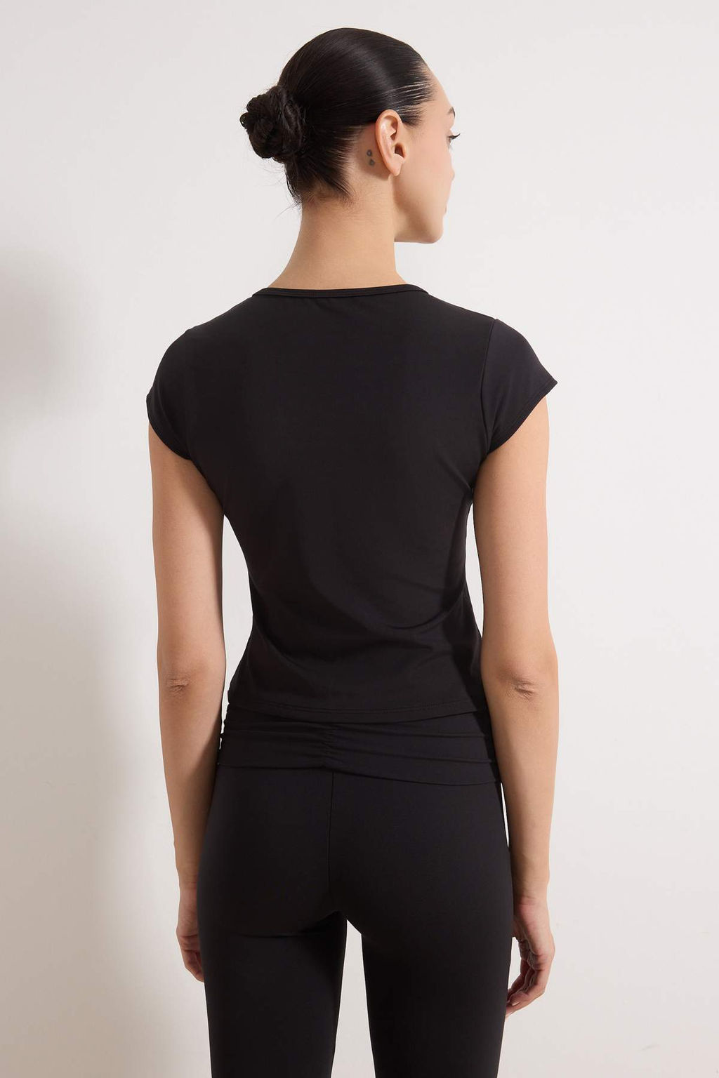 Siyah Soft F?rcal? Kumas Orme Spor T-Shirt THMSS26TS00004