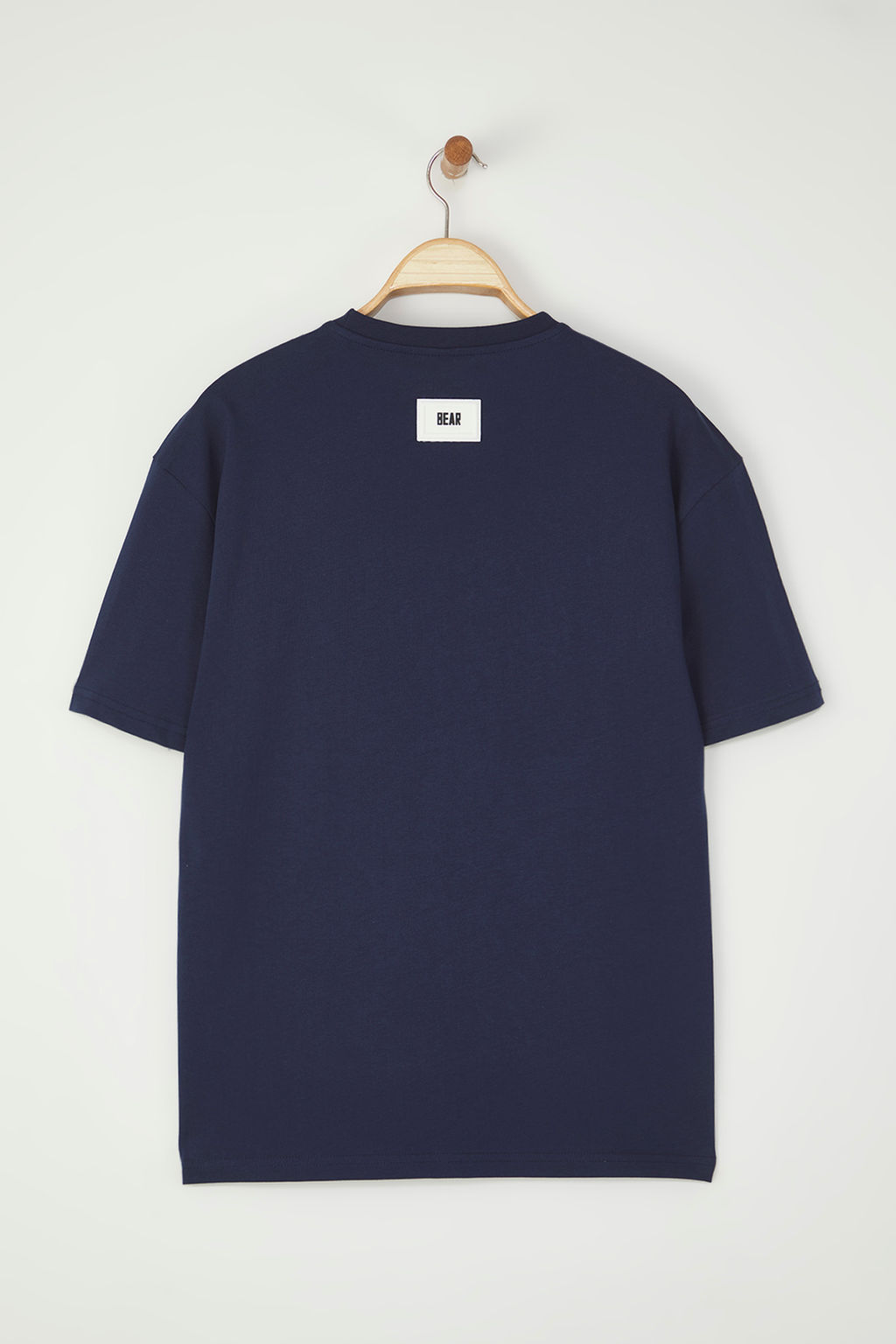TRENDYOL MAN Ekru Oversize/Genis Kesim Aplike Sapka Detayl? %100 Pamuklu K?sa KolT-Shirt TMNSS25TS00016 - Trendyolmilla фото 3