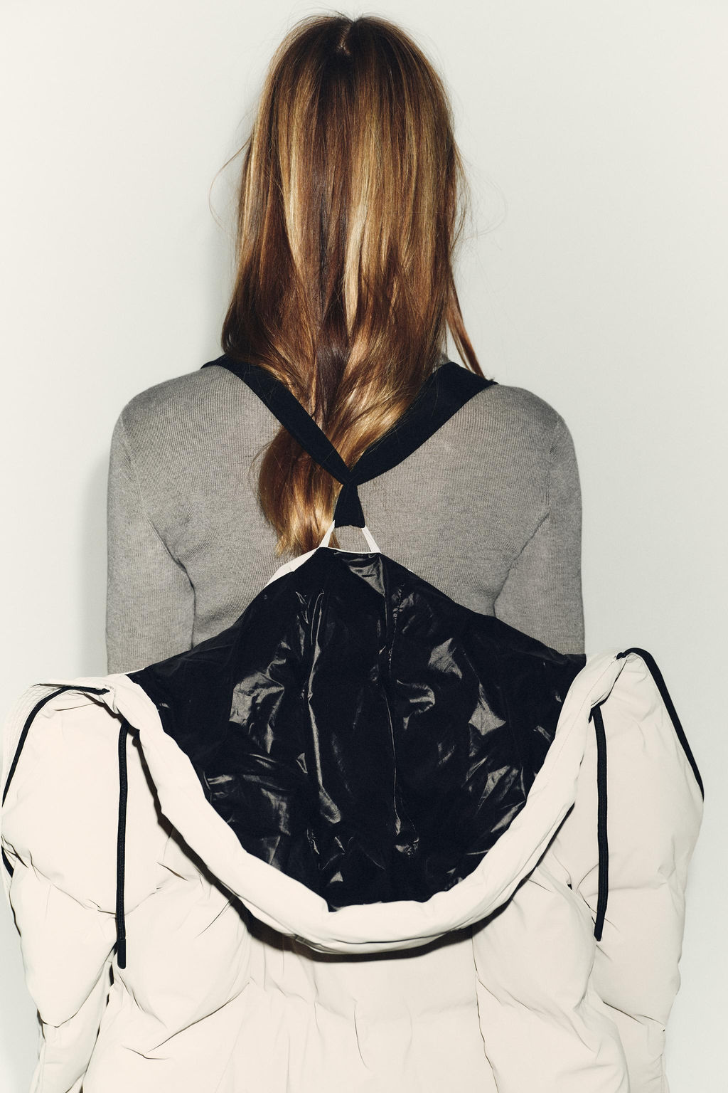 LONG RUBBERISED HOODED WINDPROOF ANORAK - Zara фото 10