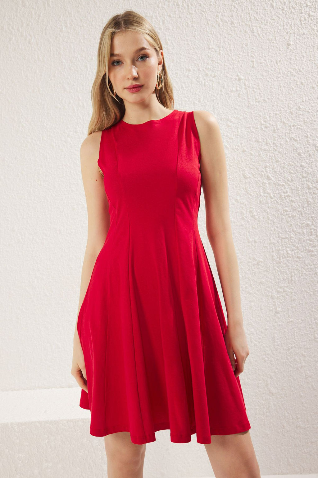 TRENDYOLMILLA Siyah %100 Pamuk S?f?r Kol Bisiklet Yaka Skater/Belden Ac?an Mini Orme Elbise TWOSS25EL00165  фото 3