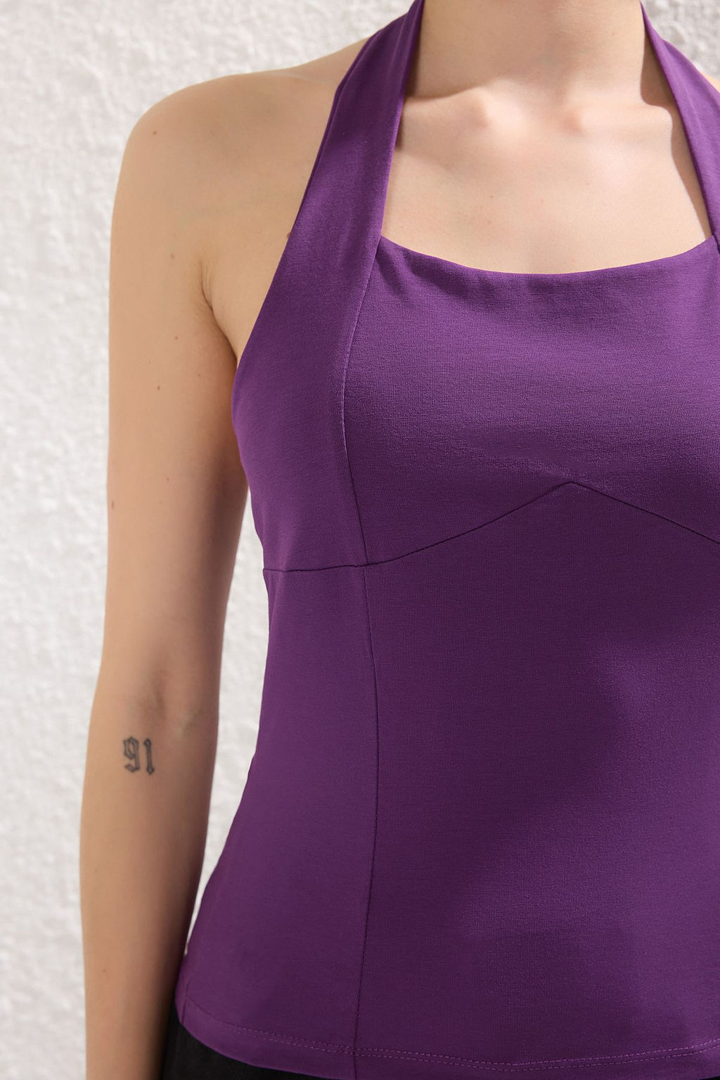 Trendyolmilla Siyah Boyundan Baglamal? Fitted/Vucuda Oturan Orme Bluz TWOSS25BZ00019 фото 13