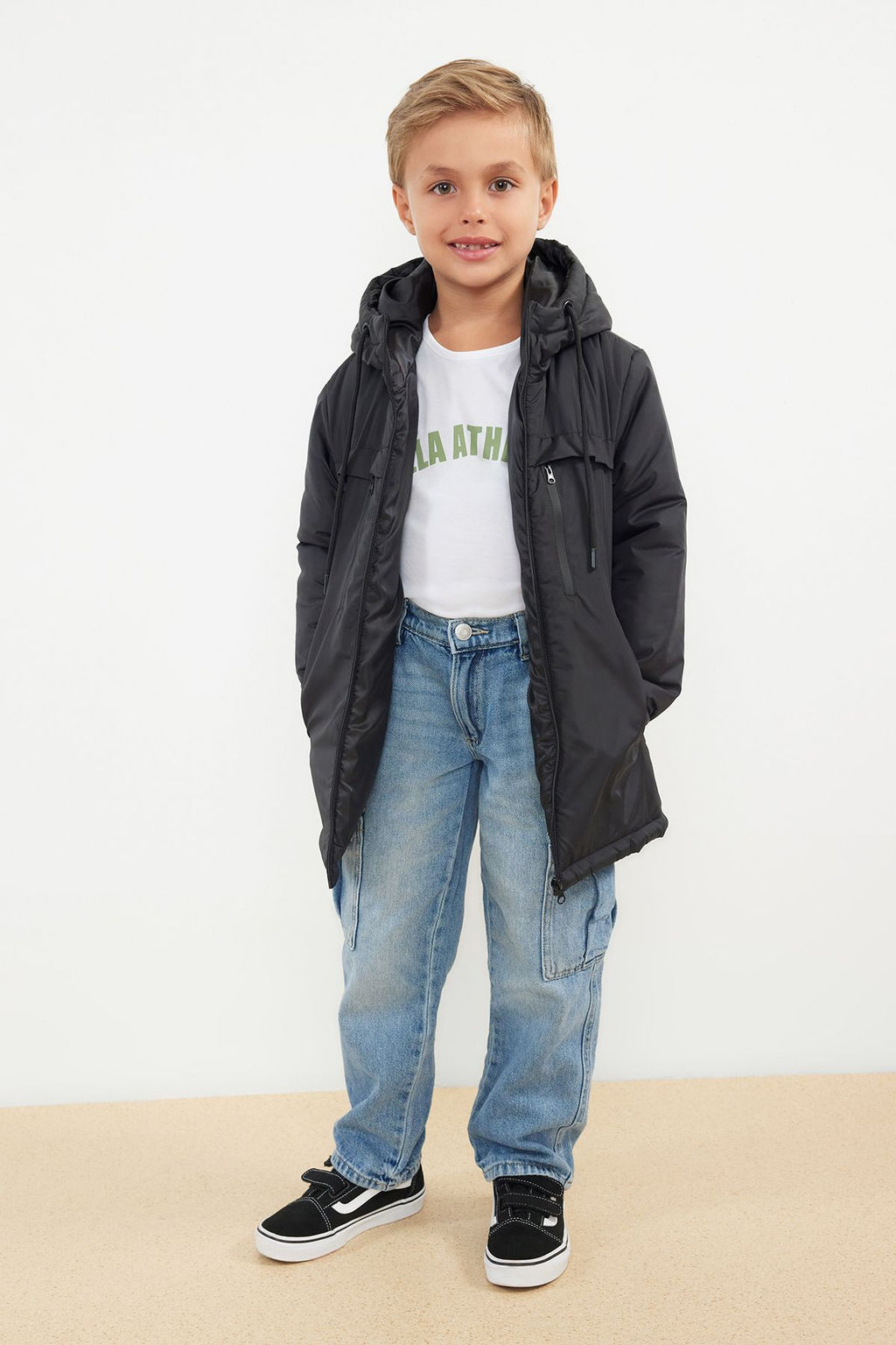 Siyah Erkek Cocuk Kapusonlu Cepli Regular Mont TKDAW25MO00006