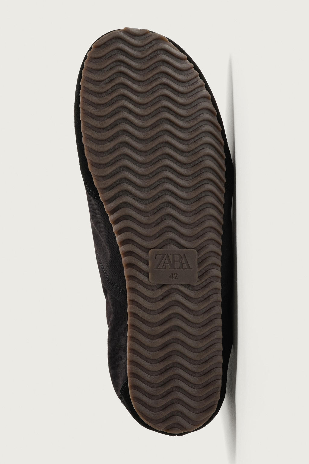 ZAPATILLA ESTILO RETRO / Negro - Zara фото 5